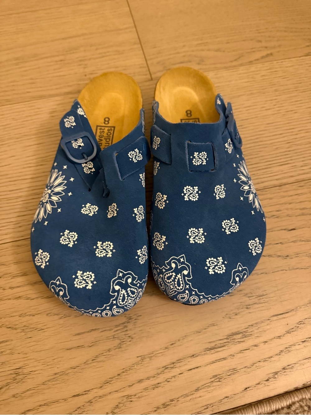 Mens bravest studios paisley clogs size 8 blue